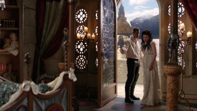 Once_Upon_A_Time_-_S01E01_28222029.jpg