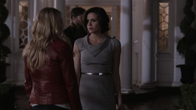 Once_Upon_A_Time_-_S01E01_28437229.jpg