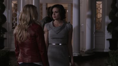 Once_Upon_A_Time_-_S01E01_28437329.jpg