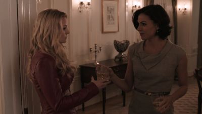 Once_Upon_A_Time_-_S01E01_28448829.jpg