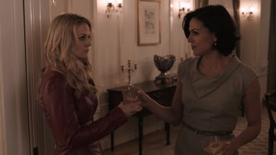 Once_Upon_A_Time_-_S01E01_28448929.jpg