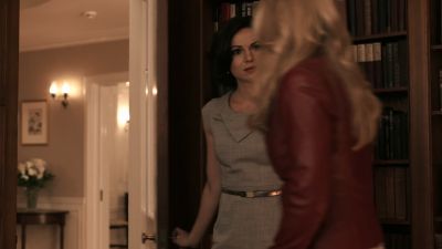 Once_Upon_A_Time_-_S01E01_28476229.jpg
