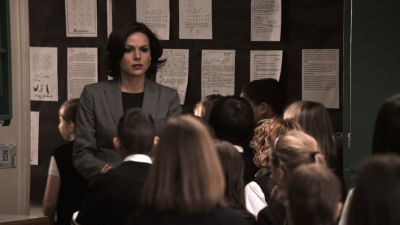 Once_Upon_A_Time_-_S01E01_28590129.jpg