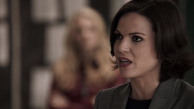 Once_Upon_A_Time_-_S01E01_28603129.jpg