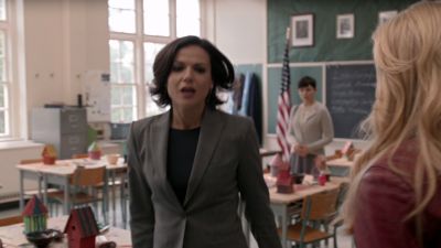 Once_Upon_A_Time_-_S01E01_28609829.jpg