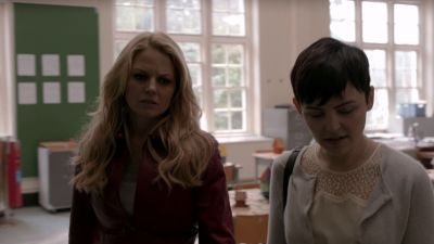 Once_Upon_A_Time_-_S01E01_28618629.jpg