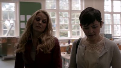 Once_Upon_A_Time_-_S01E01_28618729.jpg