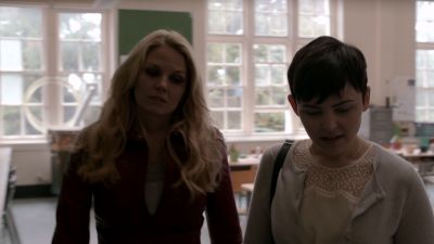 Once_Upon_A_Time_-_S01E01_28618829.jpg