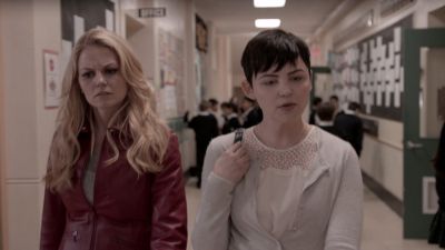 Once_Upon_A_Time_-_S01E01_28622529.jpg
