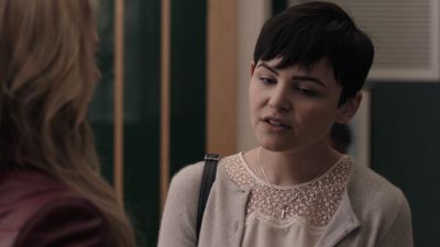 Once_Upon_A_Time_-_S01E01_28633529.jpg