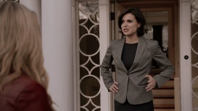 Once_Upon_A_Time_-_S01E01_28812629.jpg