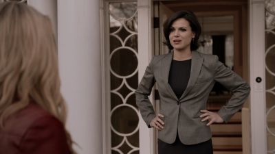 Once_Upon_A_Time_-_S01E01_28812729.jpg