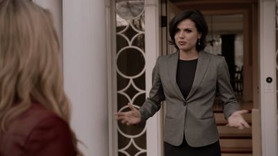 Once_Upon_A_Time_-_S01E01_28815529.jpg