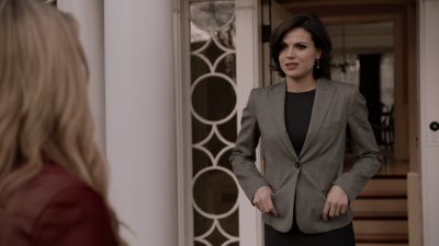 Once_Upon_A_Time_-_S01E01_28816129.jpg