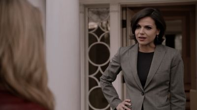 Once_Upon_A_Time_-_S01E01_28820229.jpg
