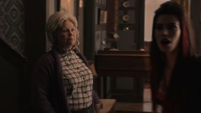 Once_Upon_A_Time_-_S01E01_28870029.jpg