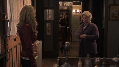 Once_Upon_A_Time_-_S01E01_28871829.jpg