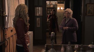 Once_Upon_A_Time_-_S01E01_28872029.jpg