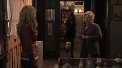 Once_Upon_A_Time_-_S01E01_28872129.jpg