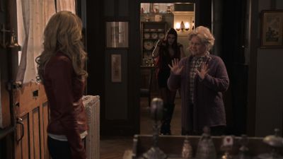 Once_Upon_A_Time_-_S01E01_28872429.jpg