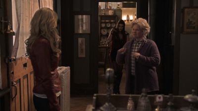 Once_Upon_A_Time_-_S01E01_28872529.jpg