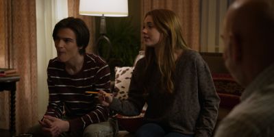 Walker_-_S01E01_mp4_20250929_073431_783.jpg