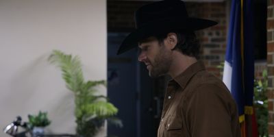 Walker_-_S01E01_mp4_20250929_075000_063.jpg