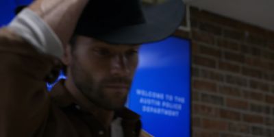 Walker_-_S01E01_mp4_20250929_075045_528.jpg