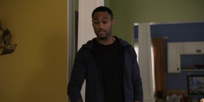Walker_-_S01E01_mp4_20250929_075830_107.jpg