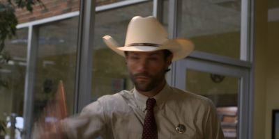 Walker_-_S01E01_mp4_20250929_080257_740.jpg