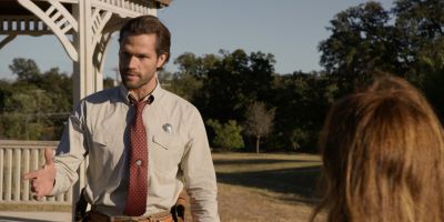 Walker_-_S01E01_mp4_20250929_080434_385.jpg
