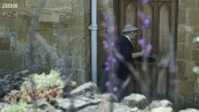 FATHER_BROWN_-_S01E01_mp4_20251003_000429_497.jpg