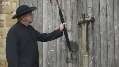 FATHER_BROWN_-_S01E01_mp4_20251003_000616_541.jpg