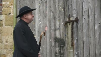 FATHER_BROWN_-_S01E01_mp4_20251003_000619_142.jpg