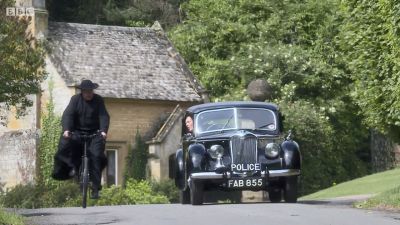 FATHER_BROWN_-_S01E01_mp4_20251003_000929_353.jpg