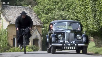 FATHER_BROWN_-_S01E01_mp4_20251003_000931_713.jpg