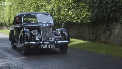FATHER_BROWN_-_S01E01_mp4_20251003_000936_355.jpg
