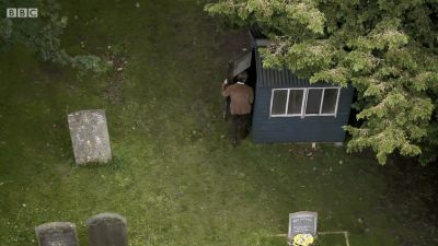 FATHER_BROWN_-_S01E01_mp4_20251003_001927_421.jpg