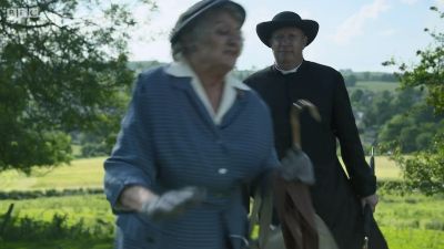 FATHER_BROWN_-_S01E02_mp4_20251003_101807_425.jpg