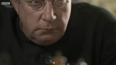 FATHER_BROWN_-_S01E02_mp4_20251003_104049_788.jpg