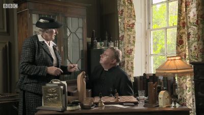 FATHER_BROWN_-_S01E02_mp4_20251003_104159_385.jpg