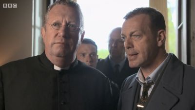FATHER_BROWN_-_S01E02_mp4_20251003_104830_580.jpg