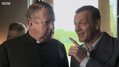 FATHER_BROWN_-_S01E02_mp4_20251003_104851_485.jpg