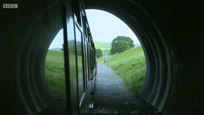 FATHER_BROWN_-_S01E02_mp4_20251003_105351_770.jpg