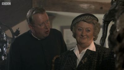 FATHER_BROWN_-_S01E03_mp4_20251003_123559_575.jpg
