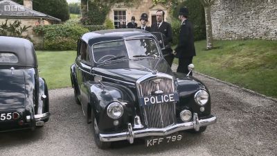 FATHER_BROWN_-_S01E03_mp4_20251003_131424_444.jpg