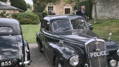 FATHER_BROWN_-_S01E03_mp4_20251003_131429_125.jpg