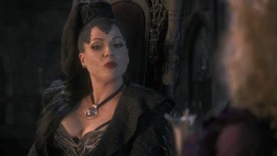Once_Upon_A_Time_-_S01E02_28120829.jpg