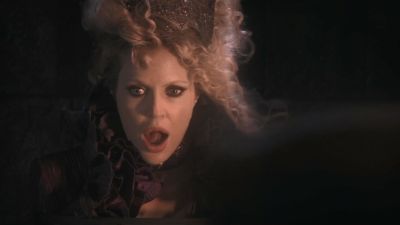 Once_Upon_A_Time_-_S01E02_28149829.jpg