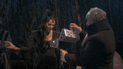Once_Upon_A_Time_-_S01E02_28196729.jpg